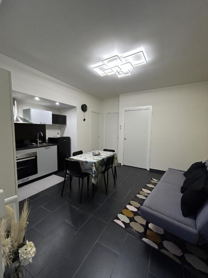 A.R Apartments Aeroporto di Catania Fontana Rossa Esterno foto